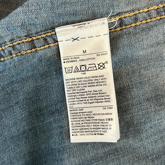 Gap lightweight denim long sleeve shirt button up - Picture 4 of 4